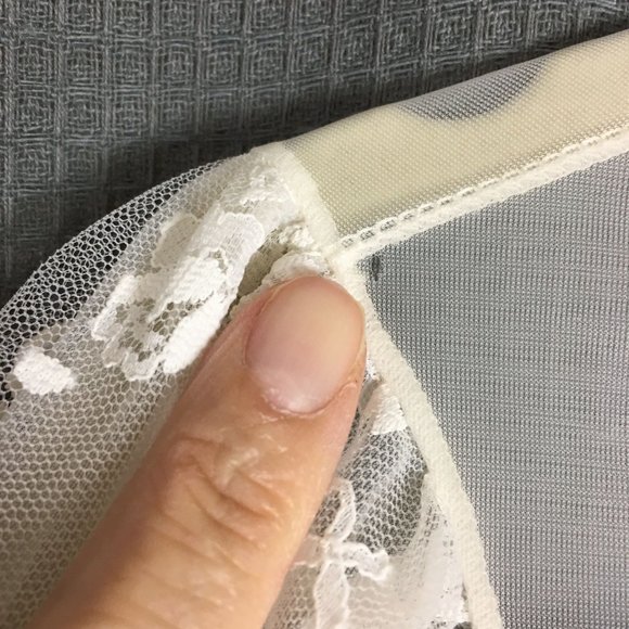 Elegant White Lace Robe Set - Picture 15 of 16